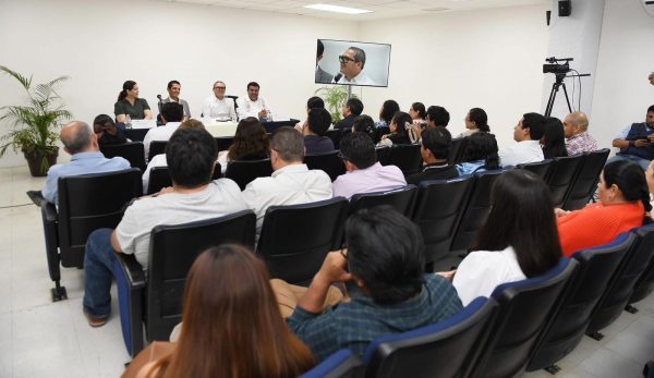 Impulsa UNACH el conocimiento sobre las Microcredenciales y la IA