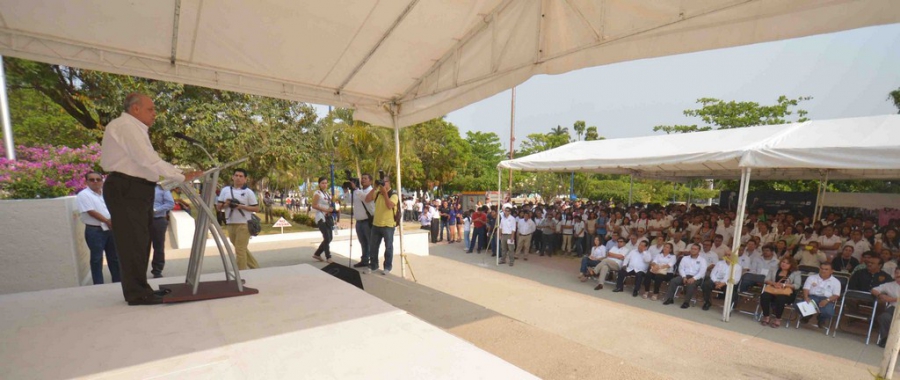 Reúne EXPO UNACH 2015 a miles de jóvenes del nivel medio superior