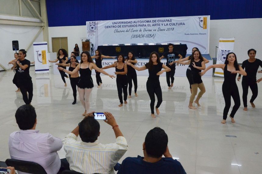 Clausuran con éxito el curso de verano en Danza UNACH-INBA 2018