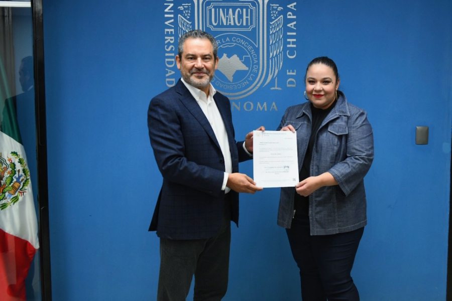 Ratifica el rector de la UNACH Carlos Faustino Natarén Nandayapa a María Eugenia Culebro Mandujano como Secretaria General