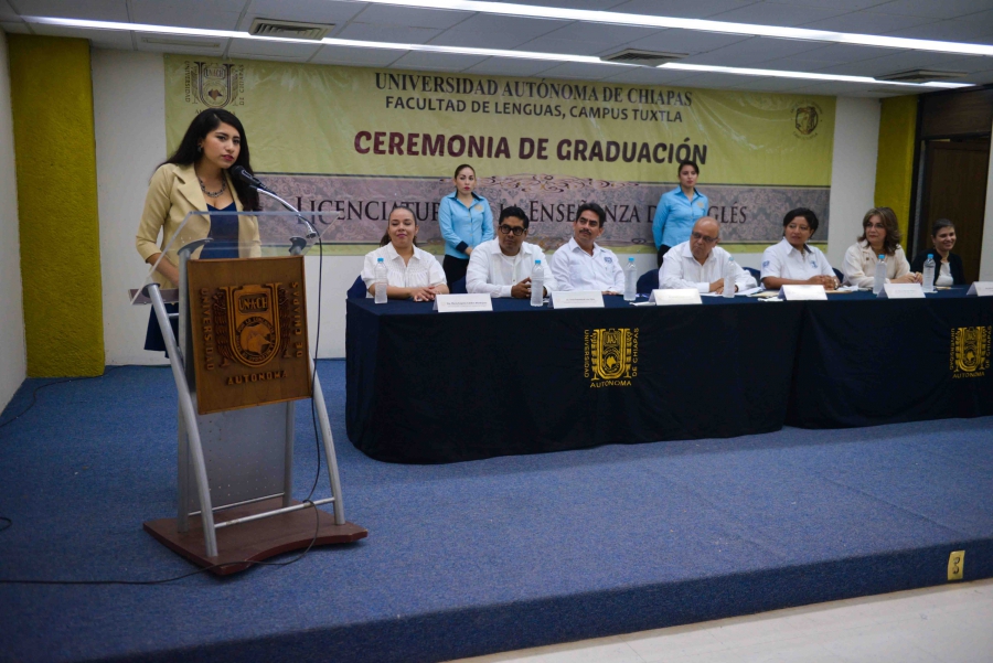 Contribuyen graduados de la UNACH al aprendizaje del idioma inglés