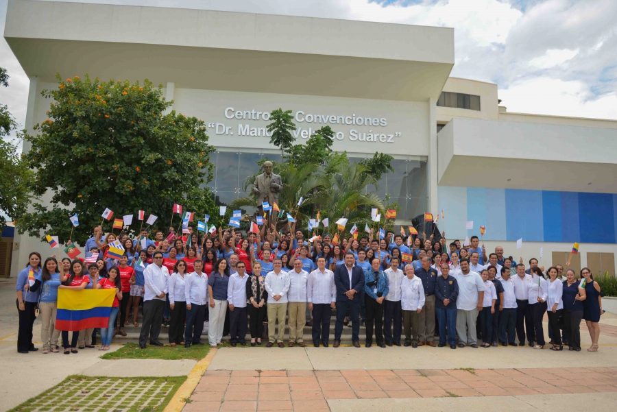 Parten rumbo a distintas universidades del país y del extranjero 127 alumnos de la UNACH