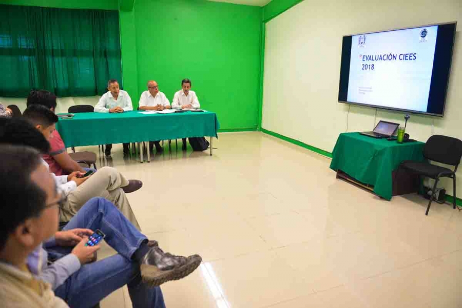 En el Campus IV Realizan reunión de evaluación  de los CIEES en el Instituto de Biociencias de la UNACH