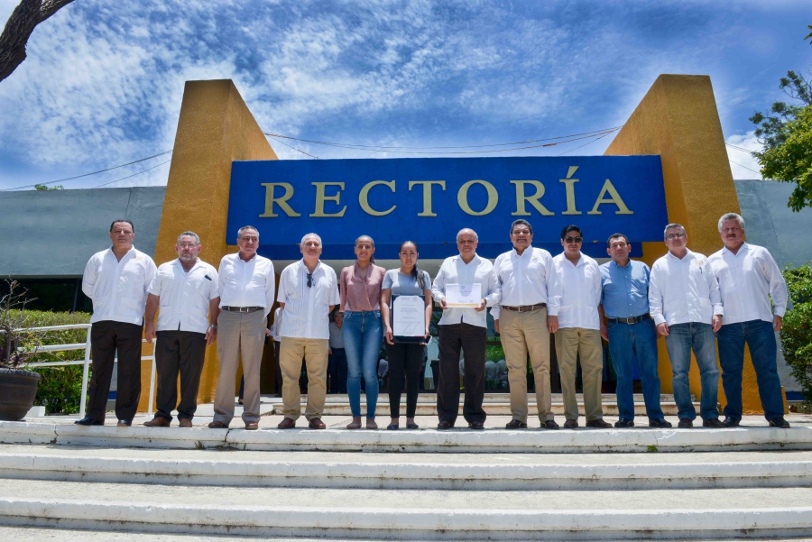 Entrega UNACH reconocimiento a jóvenes ganadores del Premio Nacional de la Juventud