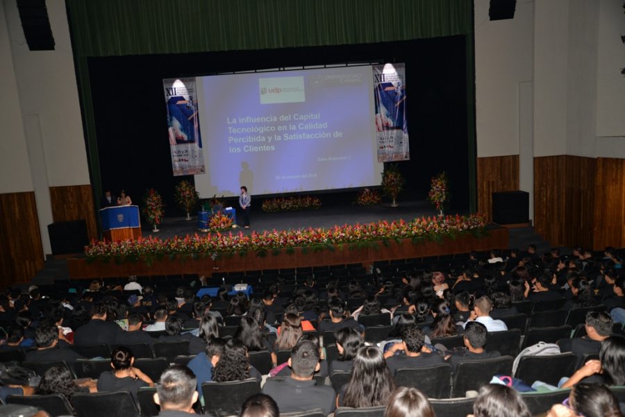 En el Campus IV Especialista disertó conferencia  a comunidad UNACH sobre la influencia del capital tecnológico en la calidad y satisfacción de los clientes