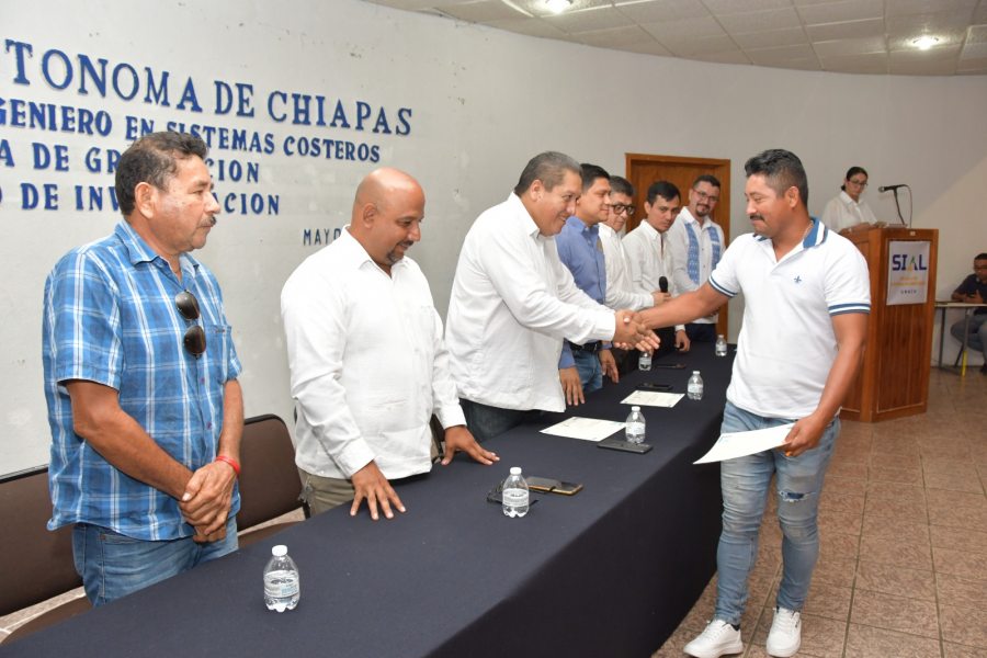 Presentan estudiantes de la UNACH avances del seminario de investigación sobre evaluación ecológica de la Laguna Pozuelos