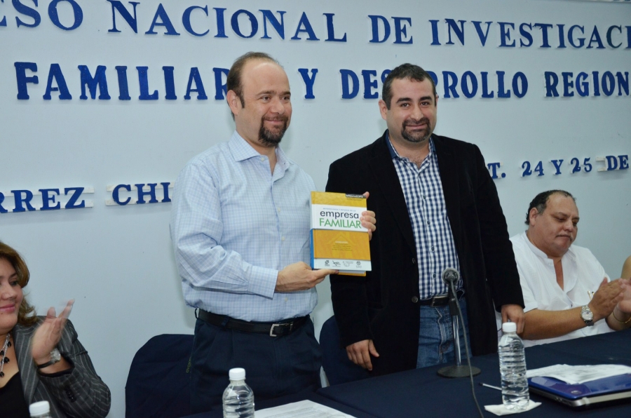 Presentan UNACH-UAM investigación para el desarrollo de las empresas familiares