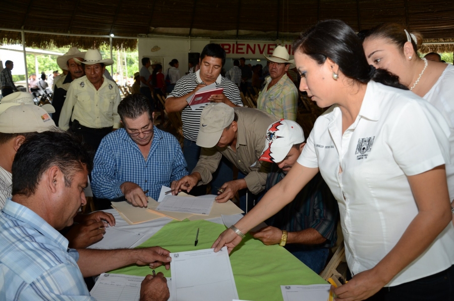 En Pichucalco  Capacita UNACH a ganaderos del norte del estado