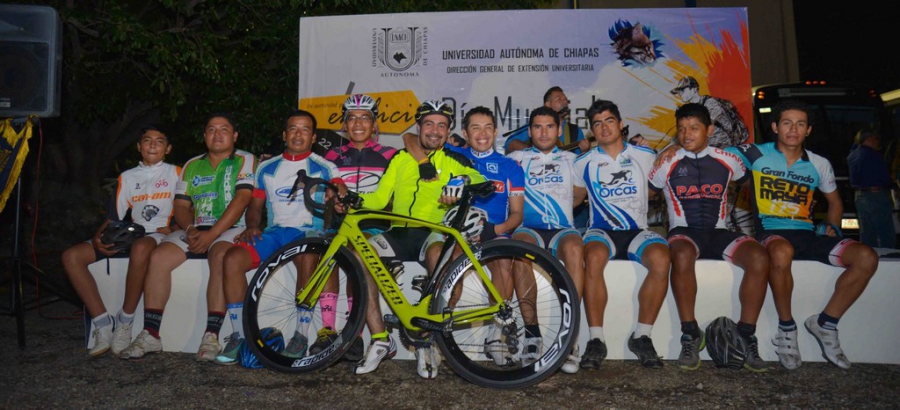 Se realiza con éxito la rodada ciclista organizada por la UNACH