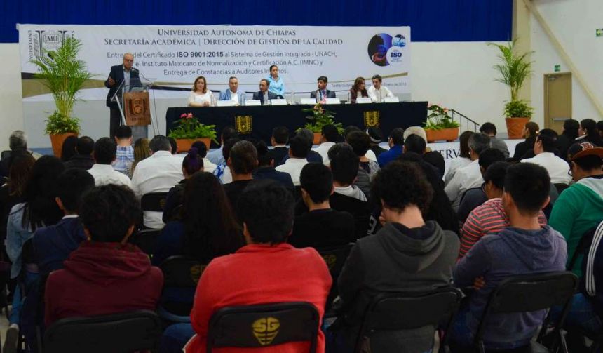 Entregan a la UNACH reconocimiento nacional a la calidad de su trabajo en distintas áreas