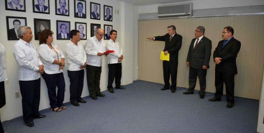 Toma protesta Alfonso de Jesús Ruiz Moreno como director de la Facultad de Medicina Veterinaria y Zootecnia de la UNACH