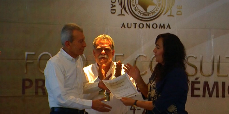 Forman programas educativos de calidad a profesionales competentes