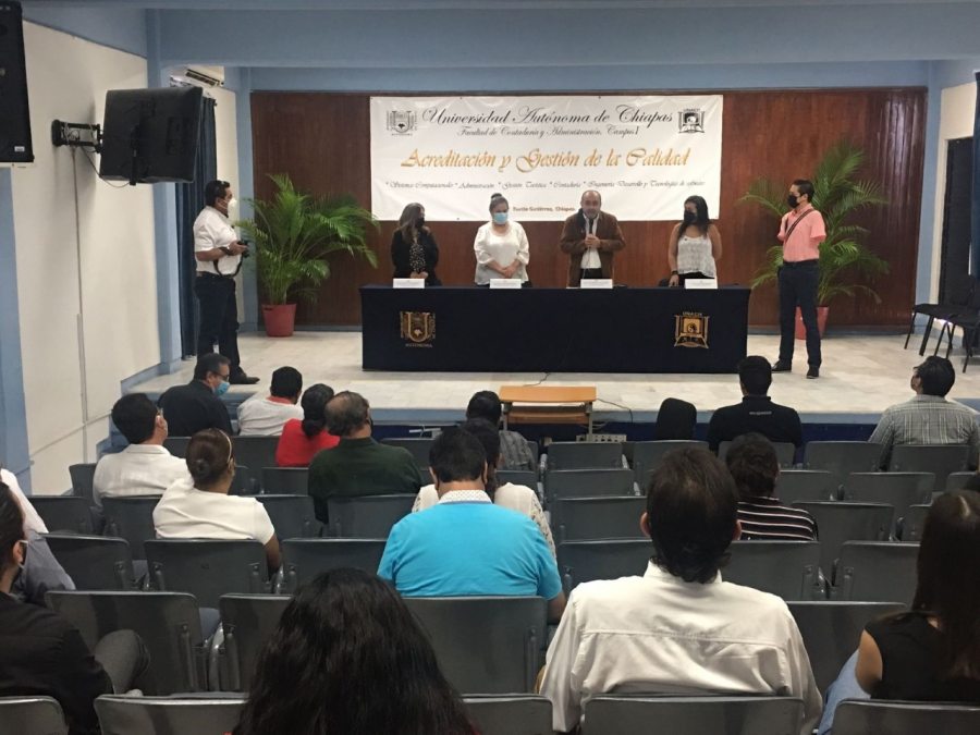 Recibe Licenciatura en Sistemas Computacionales de la UNACH Reacreditación Nacional