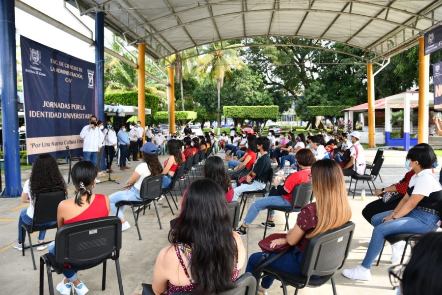 Realizan en la Facultad de Ciencias de la Administración de la UNACH Jornadas por la Identidad Universitaria