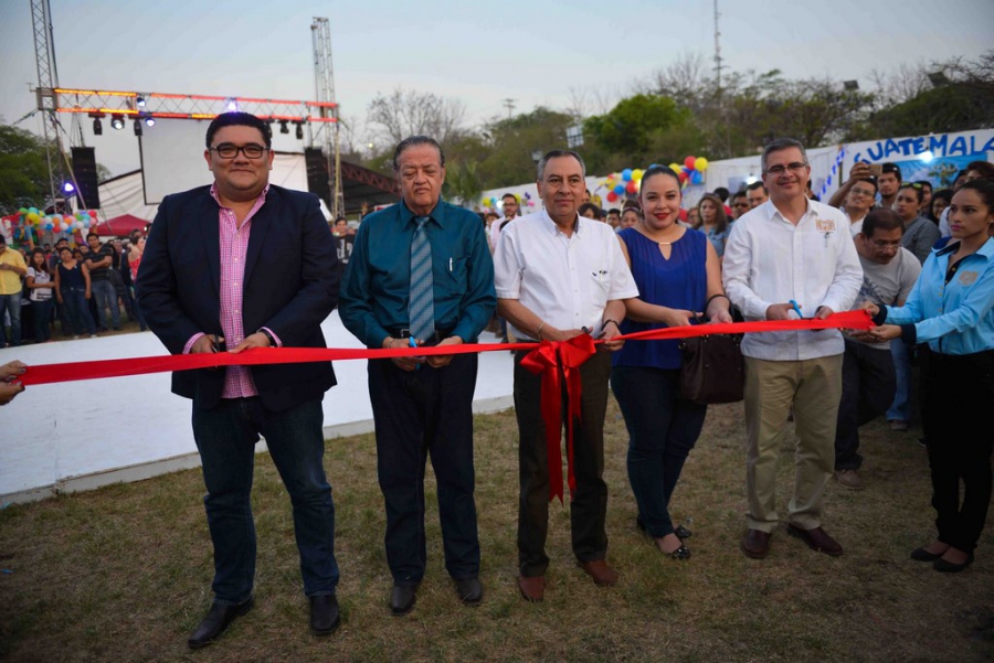 Exponen alumnos el programa de movilidad nacional e internacional de la UNACH la riqueza gastronómica de dos continentes