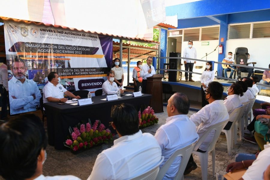 Continúa recorrido del  rector de la UNACH Carlos Faustino Natarén Nandayapa en los Campus de la zona Norte del estado