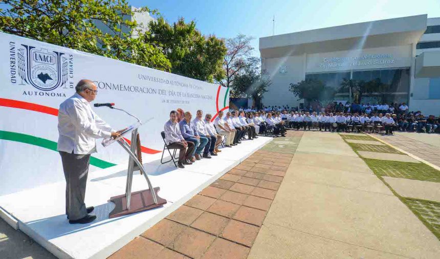 Celebran en la UNACH el Día de la Bandera Nacional