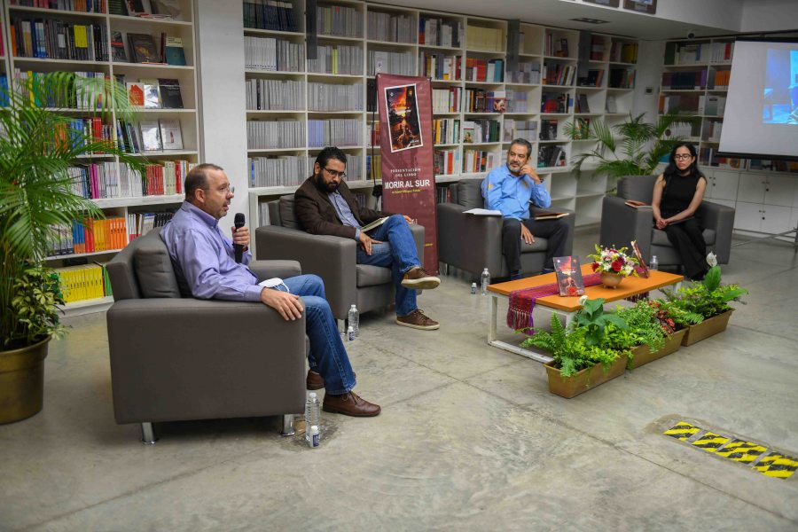 Presentan en la UNACH la novela de Morir al sur  del Premio Nacional de Novela Negra, Gabriel Velázquez Toledo
