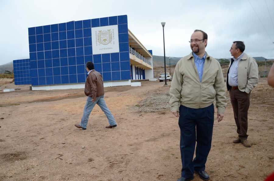 Afirma Jaime Valls Esponda Trabajo en unidad da resultados favorables para los jóvenes universitarios