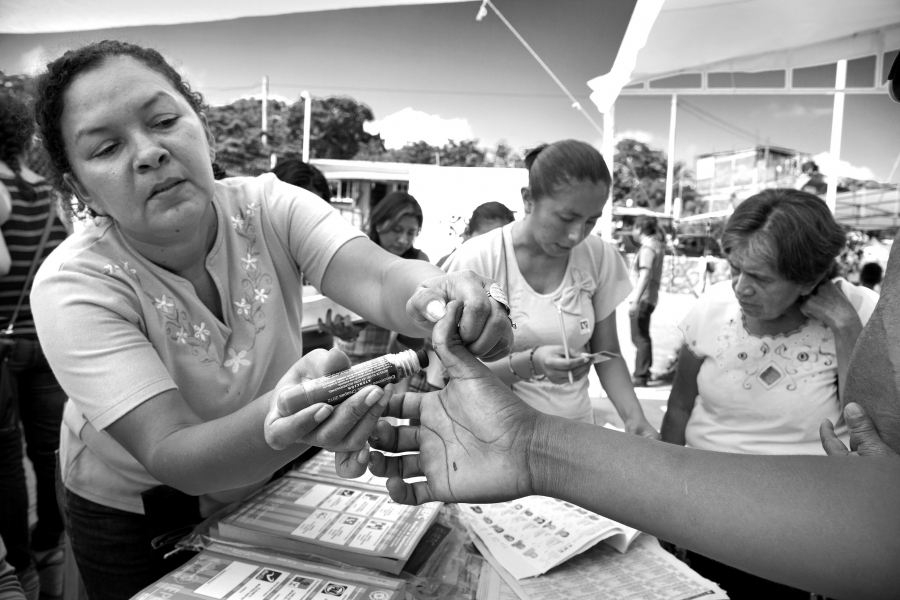 Presentará UNACH Memoria Gráfica, “Chiapas, elecciones a gobernador 2012”