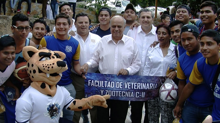 Participan más de 600 jóvenes de la UNACH en torneo de cuatro disciplinas deportivas
