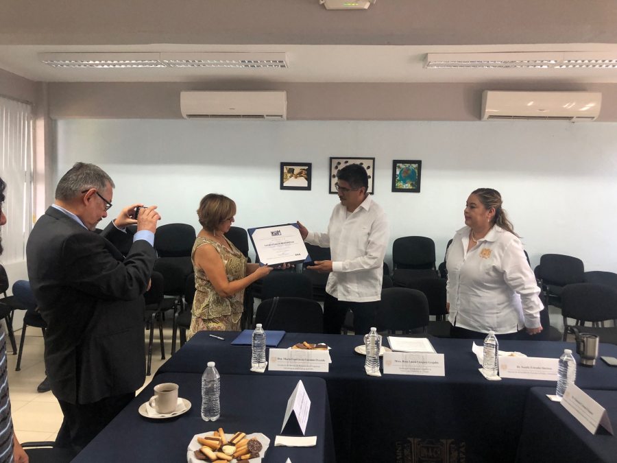 Recibe la Licenciatura en Matemáticas de la UNACH acreditación nacional