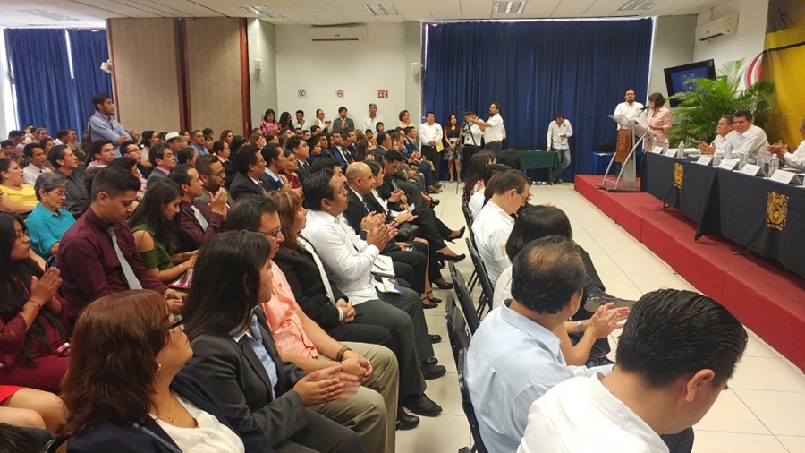 Se gradúan 53 estudiantes de la generación 2014-2017 de las licenciaturas en línea de la UNACH