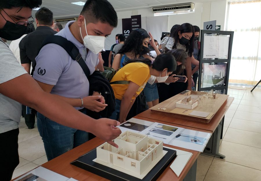 Presentan en la UNACH la Exposición Itinerante 100 años de la Bauhaus