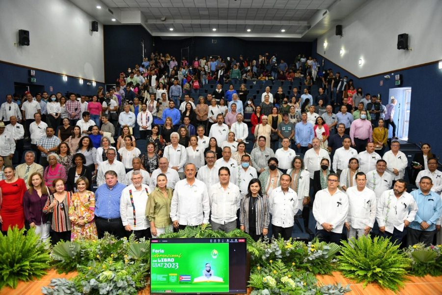 Inicia UNACH su participación en la Feria Internacional del Libro de la UJAT