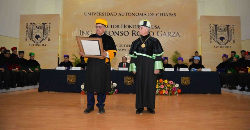 Por su compromiso con la educación y la salud reconoce la UNACH a Alfonso Romo Garza con el grado de Doctor Honoris Causa