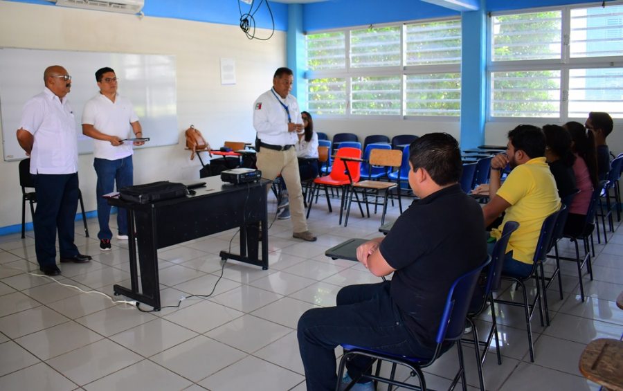 En Tapachula Capacita Protección Civil a alumnos de la Facultad de Medicina Humana de la UNACH