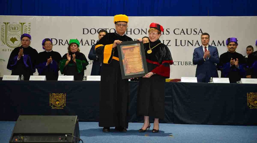 Entrega UNACH el grado  Doctor Honoris Causa a la Ministra de la SCJN Margarita Beatriz Luna Ramos