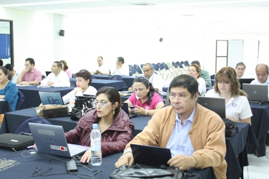 Evalúan a Académicos Inscritos en la Convocatoria de Estímulos a Docentes  