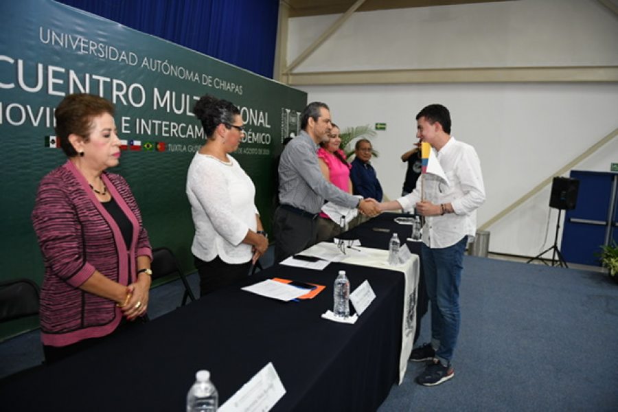 Vínculos internacionales de la UNACH permiten que sus estudiantes realicen estancias académicas en tres continentes