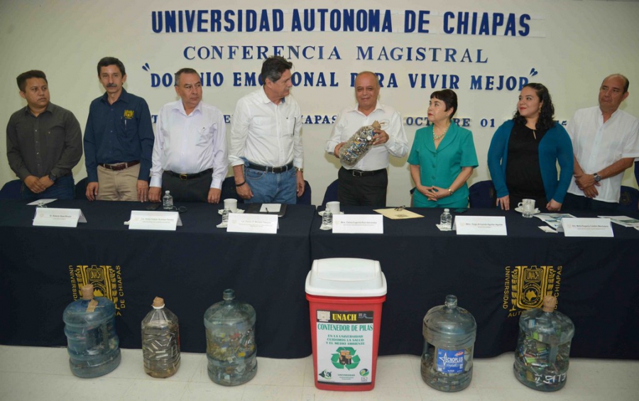 Diserta Carlos Morales Vázquez la ponencia Dominio emocional para vivir mejor