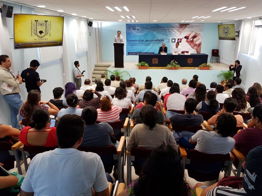 Emprende UNACH acciones para la acreditación nacional de la carrera de Filosofía