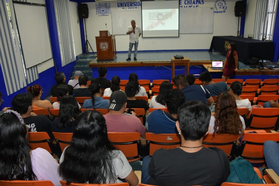 Expertos de la salud participaron en el 11° Seminario de VIH/SIDA, organizado por la UNACH