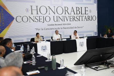 Aprueba Consejo Universitario de la UNACH entregar el Doctorado Honoris Causa a Javier Espinoza Mandujano y Carlos Navarrete Cáceres