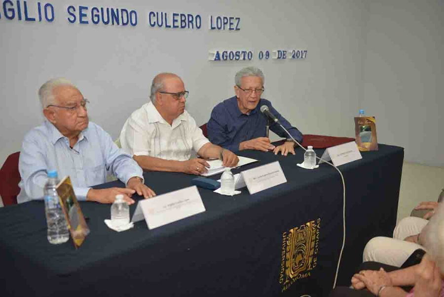 Presentaron en la UNACH el libro “Caña Hueca” de Virgilio Culebro López