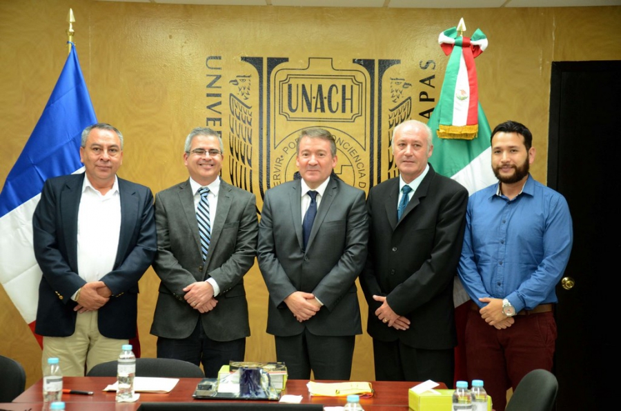Recibe UNACH la visita del Cónsul General de Francia, Gérard Maréchal