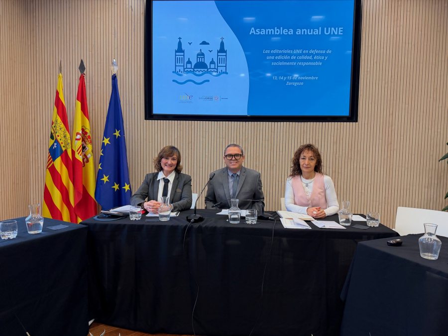Formalizan invitación de honor para la Unión de Editoriales Universitarias Españolas a la FIL UNACH 2026