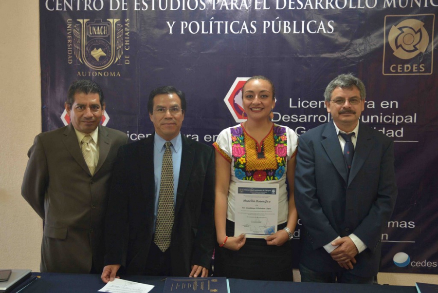 Otorga UNACH  primera mención honorífica a  egresada del Sistema de Educación a Distancia