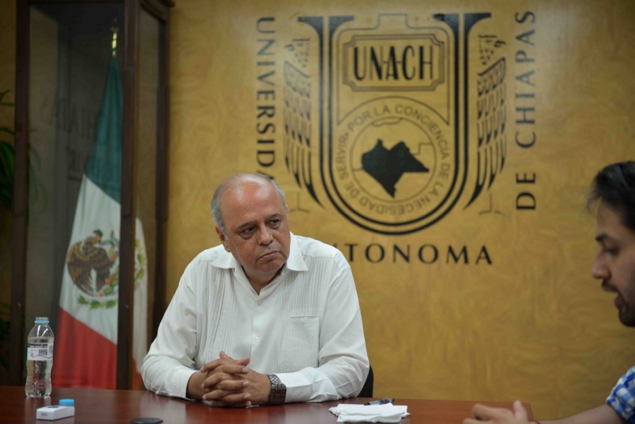 Otorga el Gobierno Federal 16 becas de los Programas Proyecta 10 mil y 100 mil a alumnos de la UNACH