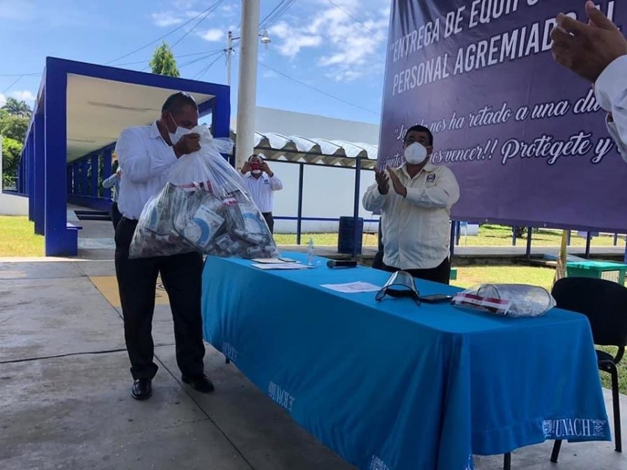 Entregan equipos de protección  ante el COVID-19 a integrantes del sindicato del SPAUNACH