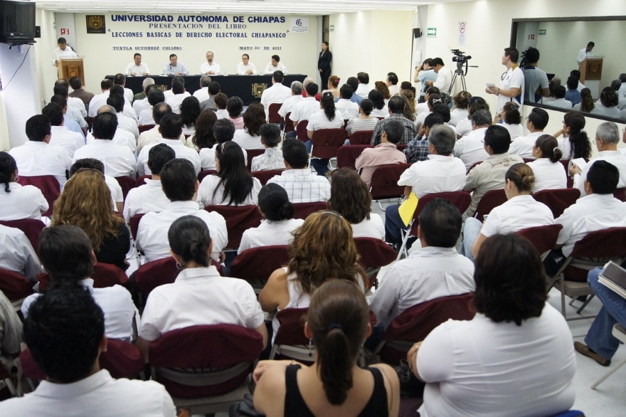 Presentan el libro “Lecciones Básicas del Derecho Electoral Chiapaneco”  