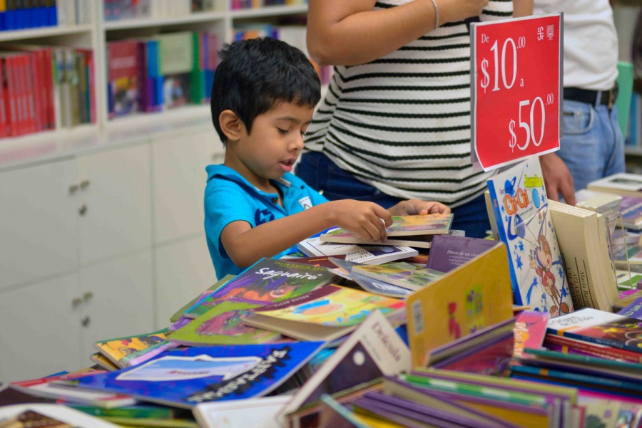 Ofrecen descuentos de hasta el 25 por ciento en la Librería del Fondo de Cultura Económica de la UNACH