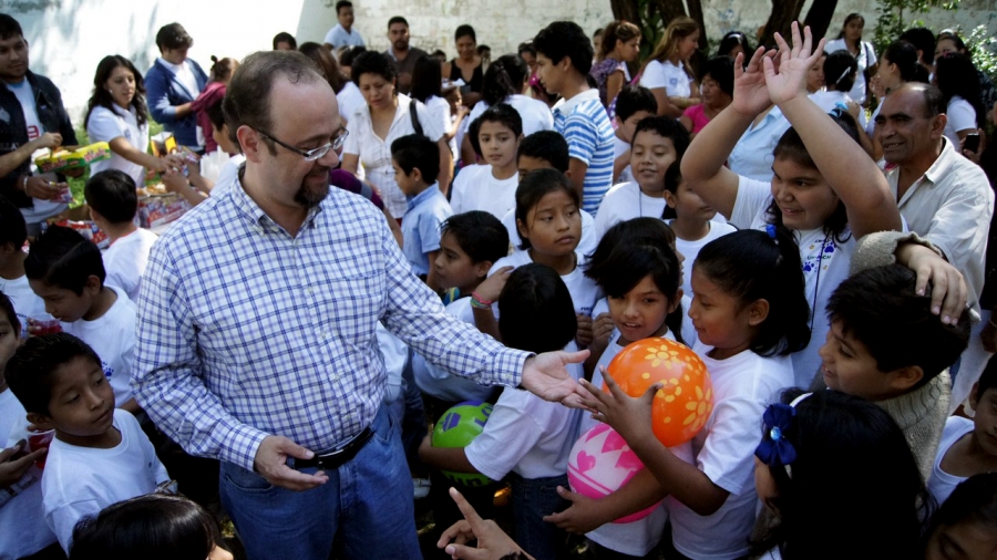 Estudiantes de la UNACH atenderán a niñas y niños a través del programa “Adopta un Amigo 2011”