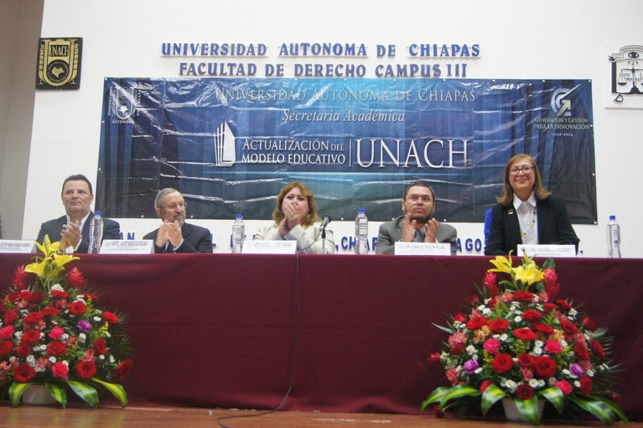 Reconoce investigador de la UNAM a la UNACH por sus acciones de vinculación social