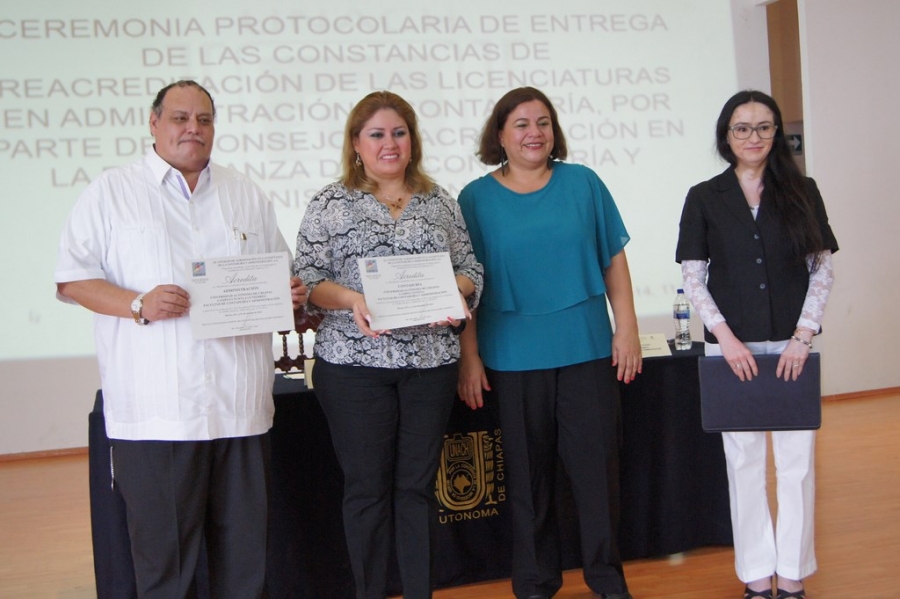 Reconocen calidad  nacional de  las carreras de Administración y Contaduría ofertadas por la UNACH