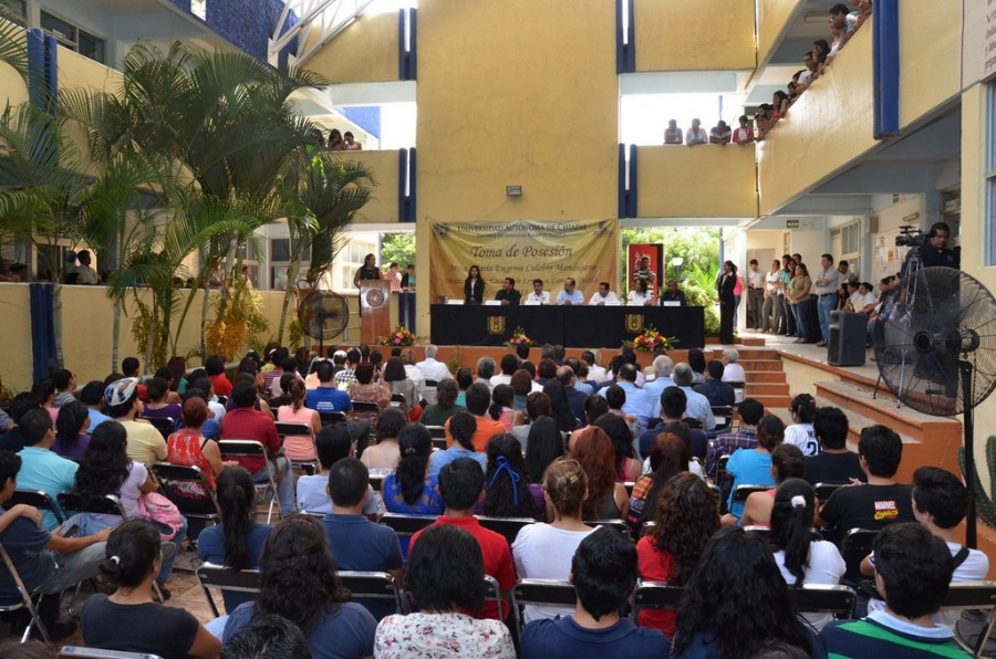 Toman posesión nuevos directores de la Escuela de Lenguas y de la Facultad de Medicina Veterinaria de la UNACH